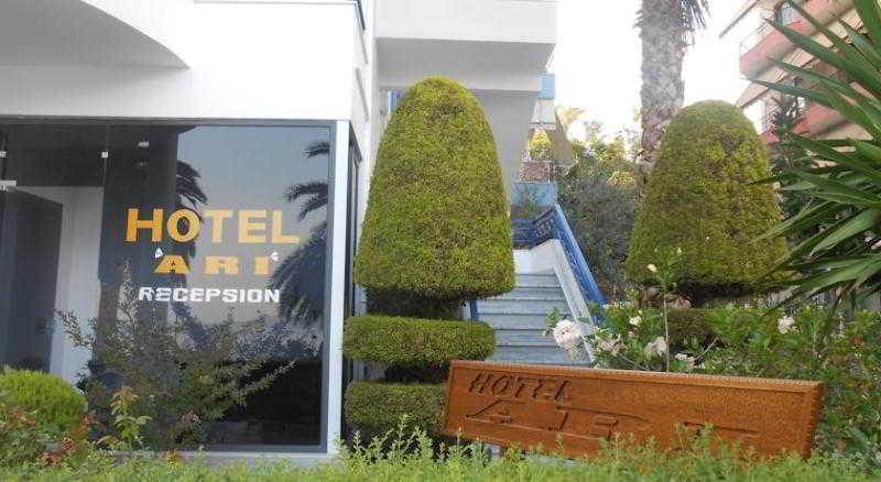 Hotel Ari Саранда Экстерьер фото